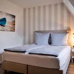 بيت للعطل Plyck Hues *